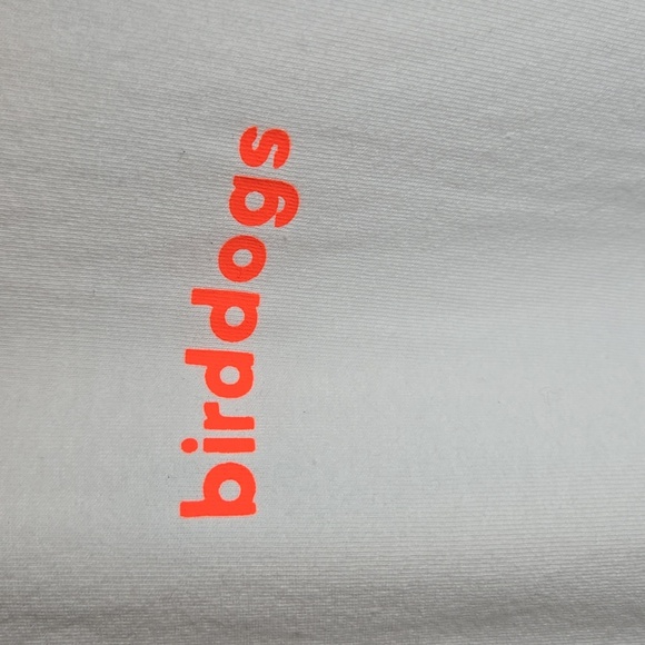 Birddogs Cotton Soft Shortsleeve White T-Shirt with Logo Paisley Bird NWOT - Picture 6 of 6